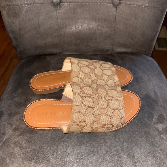 Women’s Coach Hazel Signature Jacquard  Sandals Size 6 - Picture 2 of 5
